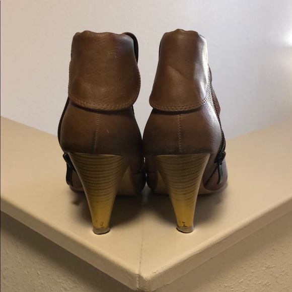 Boots - Picture 4 of 4